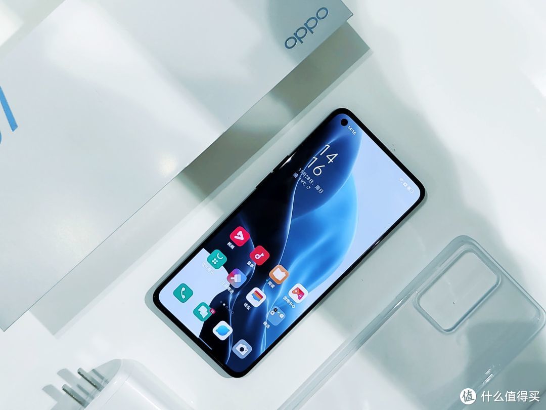 遇见星夜黑，OPPO Reno 7Pro体验报告-外观篇