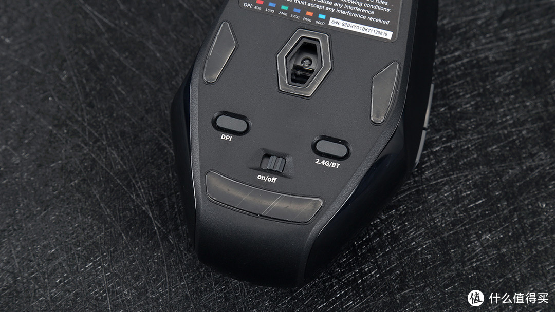 Thermaltake剑客X1三模无线游戏鼠标测评