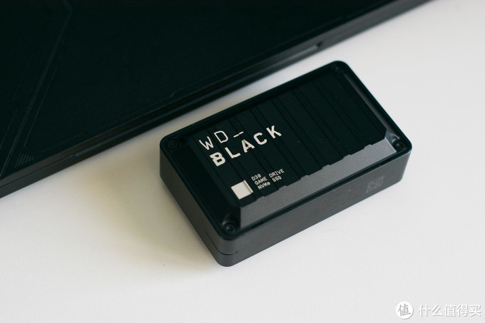 笔记本电脑的好搭档，WD_BLACK D30游戏移动固态硬盘