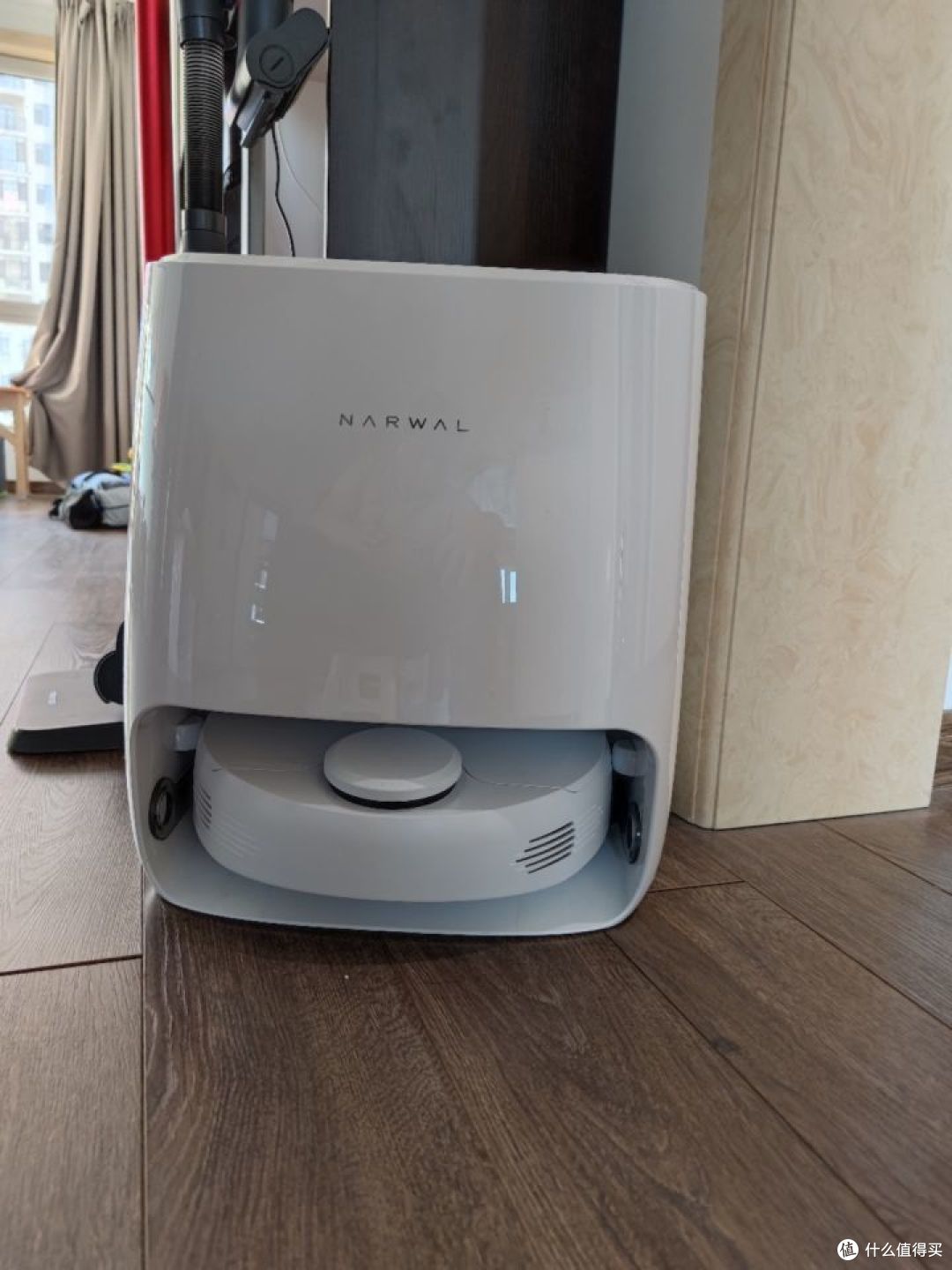 云鲸j1简评基站型擦地机器人实用化的开端