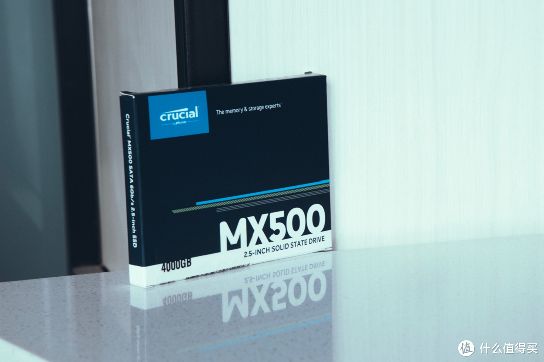 容量兼顾速度的 “仓库盘”Crcuial英睿达MX500 SSD