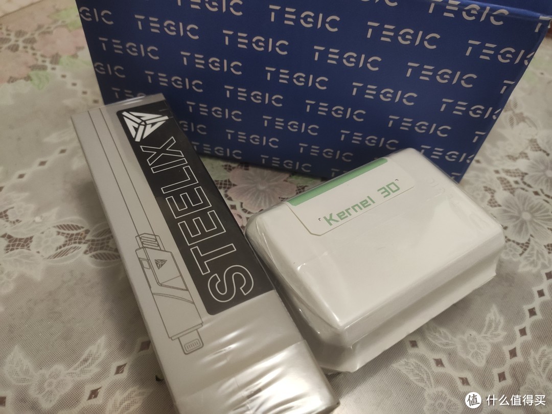 【科技与颜值兼具】TEGIC 30W氮化镓充电头&大岩蛇100W数据线