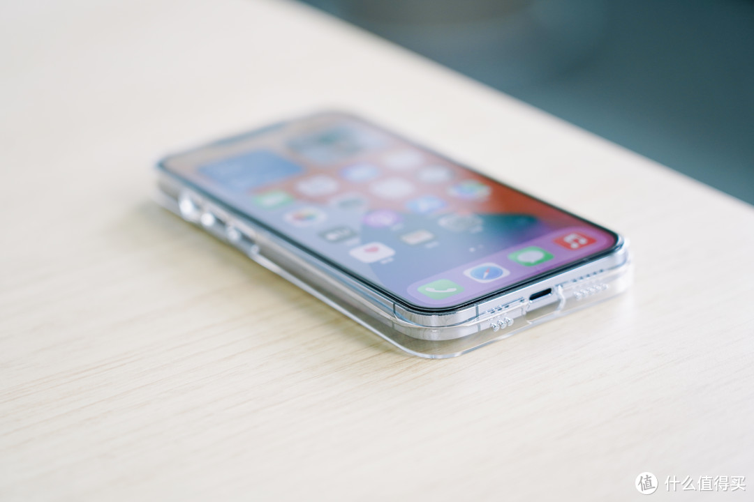 再买一个来聊聊：这可能是iPhone 13最好用的透明壳