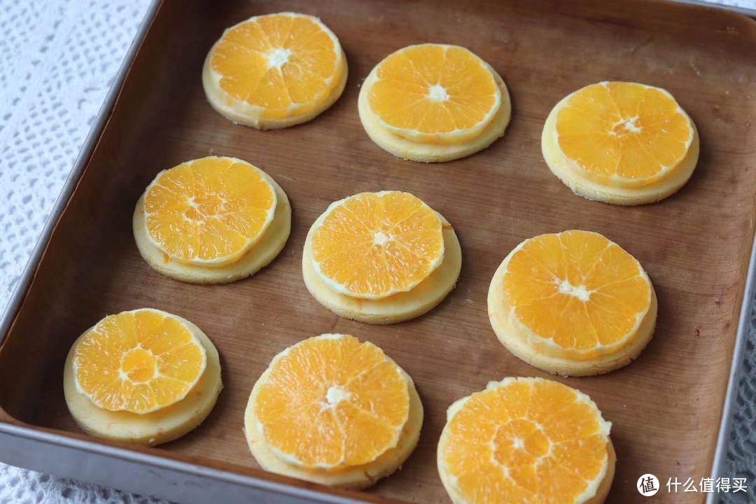 用1个橙子做的饼干，果香浓郁，香酥掉渣，做法简单，一学就会