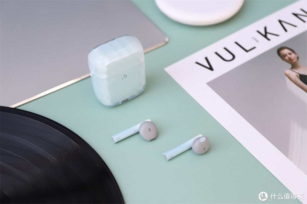 透明冰封美学设计，HAKII ICE哈氪零度蓝牙耳机体验