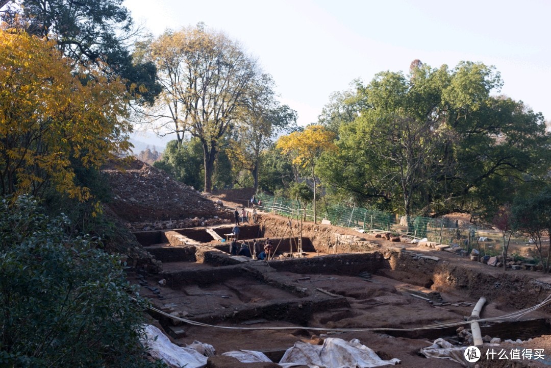 正好要建新楼，现在在挖地基