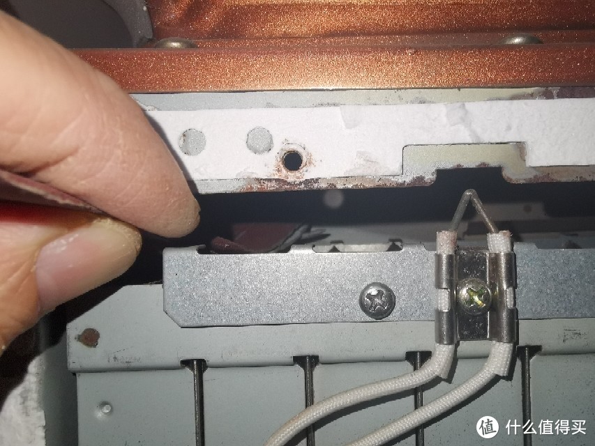 燃气热水器出现E1错误代码的简单维修，只要会拧螺丝刀都可以进行操作