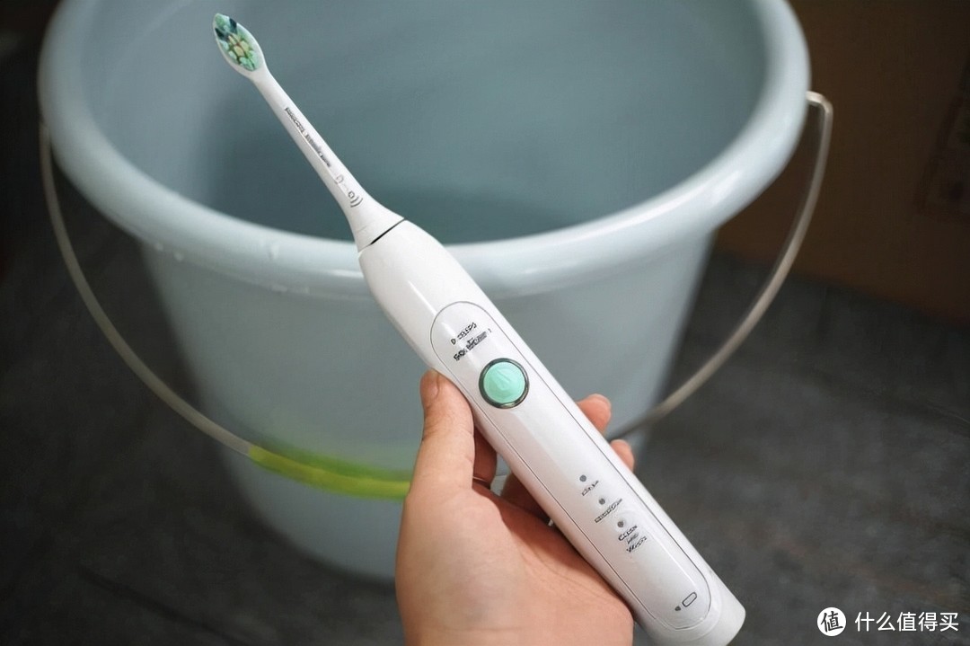 电动牙刷哪个牌子好，使用电动牙刷都有哪些好处？