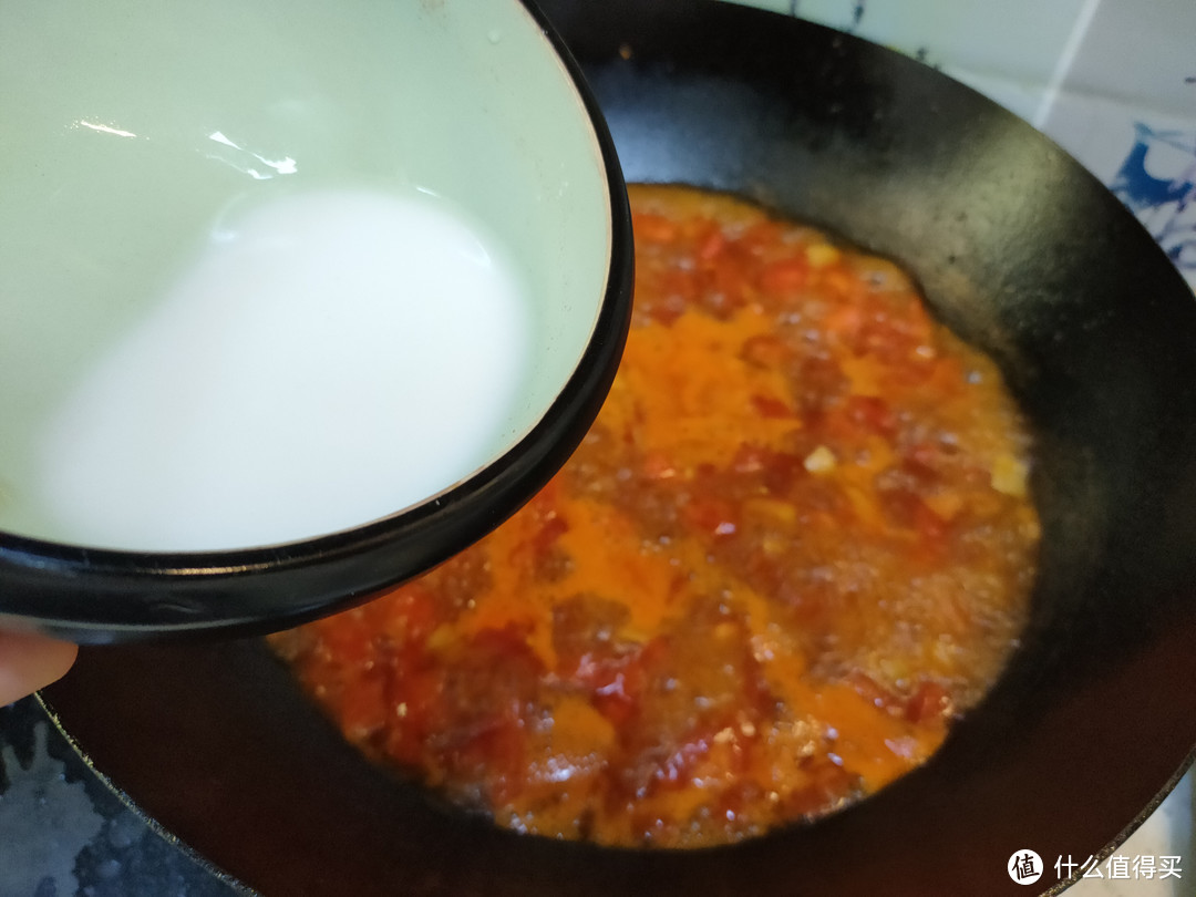 做西红柿鸡蛋面，两个细节是关键，不少人忽略了，难怪不香不浓