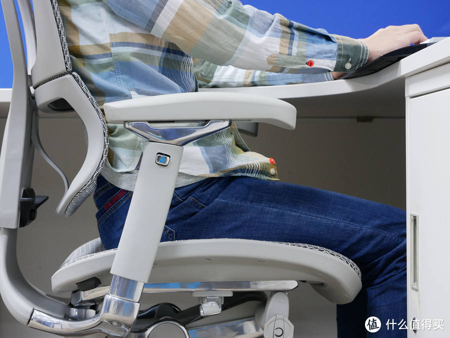 替老板心疼你的老腰：保友最新升级版优旗舰人体工学椅深度体验！
