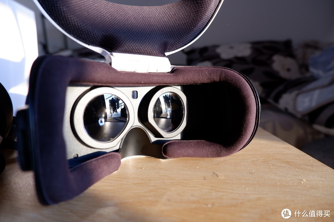 浅谈VR设备设计思路与爱奇艺奇遇Dream VR开箱