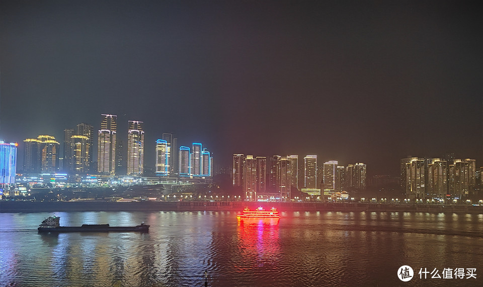 一亿像素细节有多精湛？荣耀60 Pro手机夜景随拍