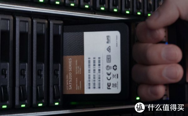 群晖发布 SAT5210 系列 SATA SSD ，低延迟、高耐用性