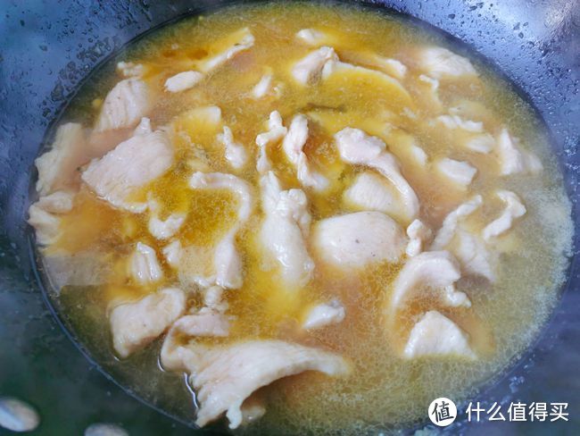 当酸菜遇上鸡，竟然比酸菜鱼还好吃，酸爽嫩滑，连汤汁都想喝光！