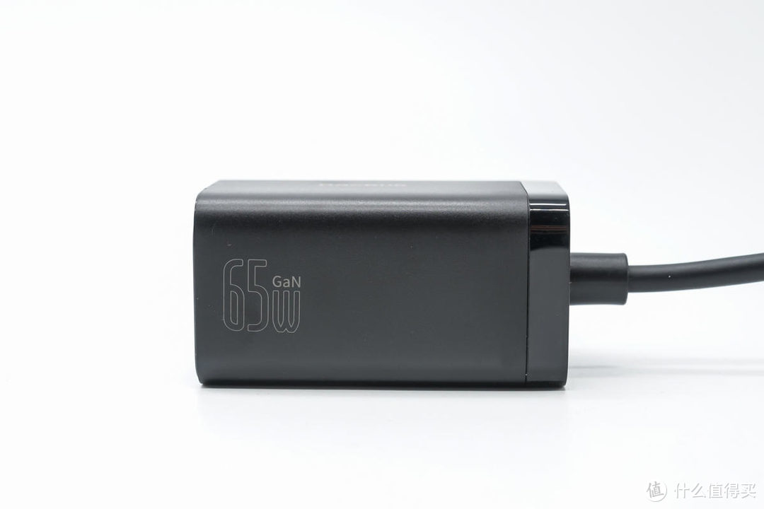 倍思65W GaN 3 Pro桌面充电器评测：没有AC插口，提价更加小巧
