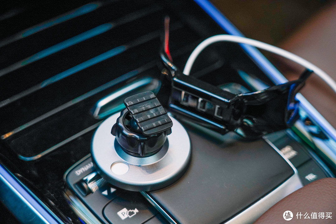 MagSafe最好的磁吸生态，其实在你的车上：车载支架选购漫谈