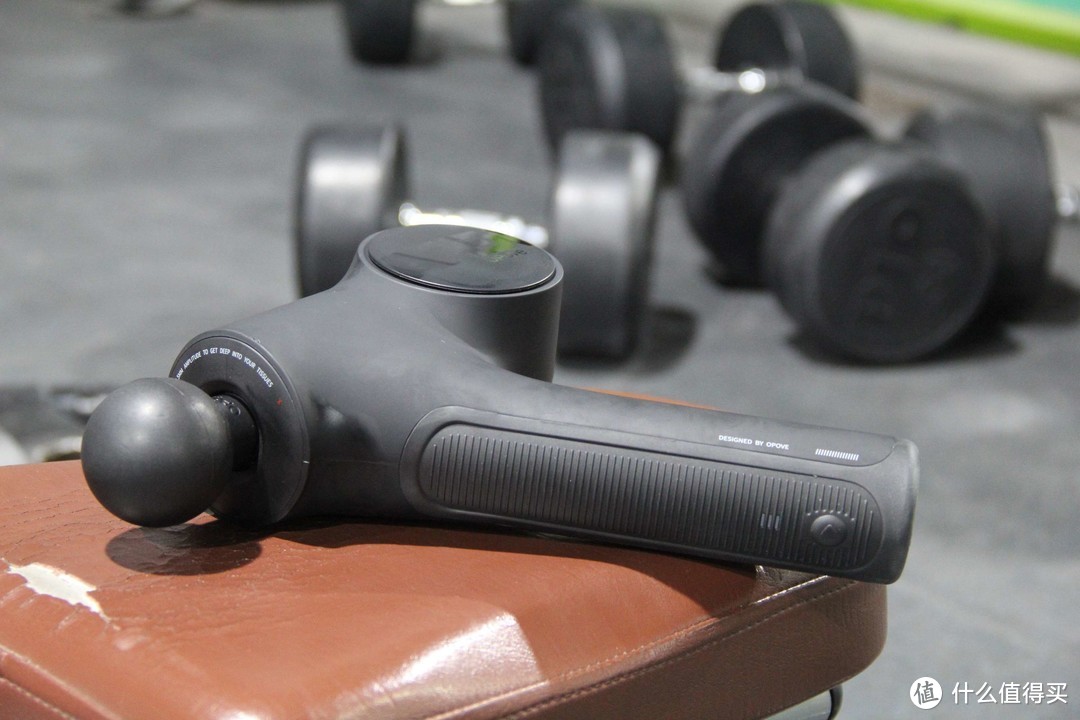 用14.5mm的深度来消除肌肉疲劳—OPOVE 筋膜枪