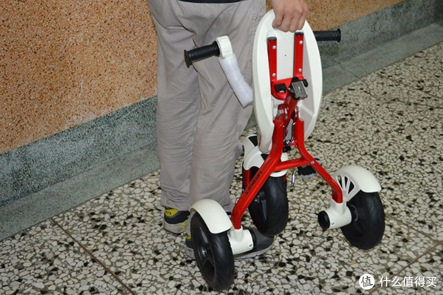 意大利乐卡Lecoco折叠儿童三轮车，给孩子快乐的童年