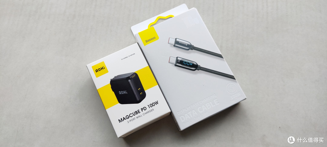 aohi充电头和倍思充电线包装盒