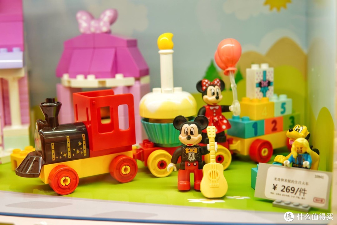 乐高®探店行：玩具界的顶流，让成人和孩子都爱的秘密究竟是什么？