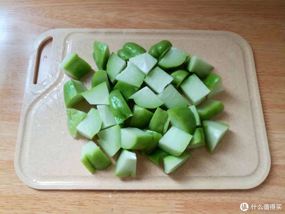 这瓜是水果也是菜，富含粗纤维，清脂刮油热量低，比萝卜还好吃