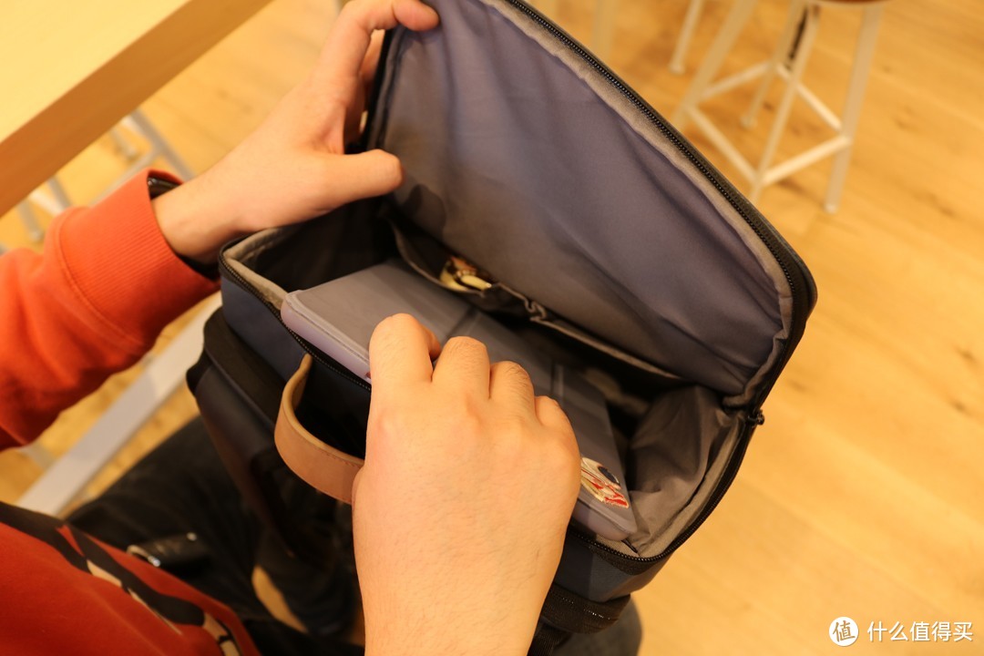 科技男的背包 藏万物 不拘于型——地平线8号零感通勤背包