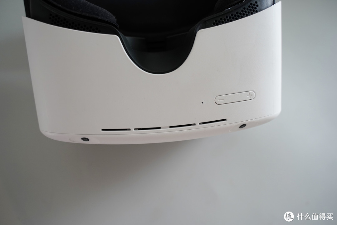 用VR在家里开车，是怎样的体验？奇遇Dream VR一体机评测，全家都能玩的游戏和追剧神器分享！