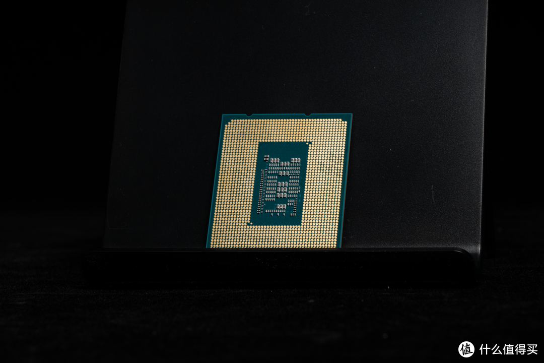 描边怪爱搞机篇六十九：这CPU 也太凉快了！Intel Core i3 12100、12300 