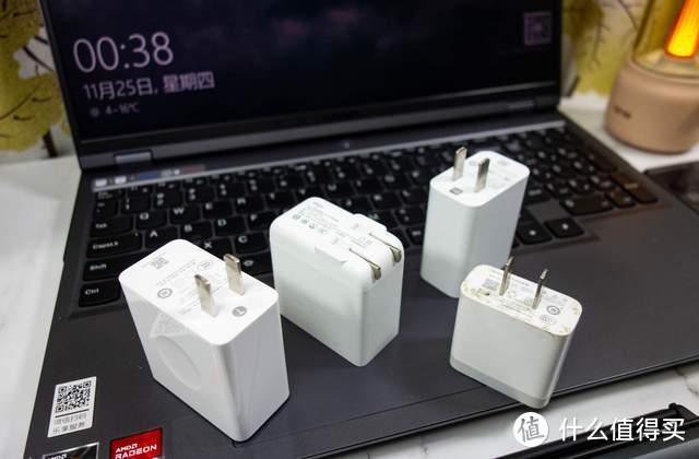 厉害了，原来不止氮化镓可以做到这么小，aigo 65W 电源适配器体验