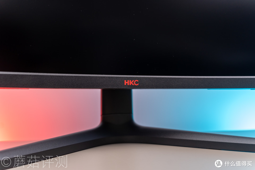 视觉震撼，色彩丰富，响应快、HKC电竞曲面显示器VG32C2Q 评测
