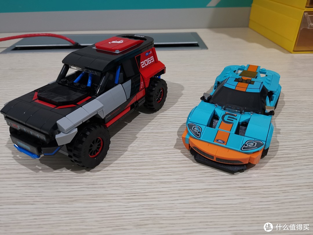 LEGO 超级赛车系列 76905 福特GT和Bronco R开箱评测