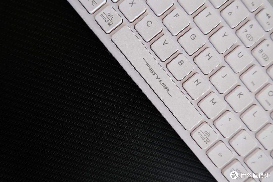 A4Tech双飞燕FBK25蓝牙键盘使用体验：颜值高、功能全面
