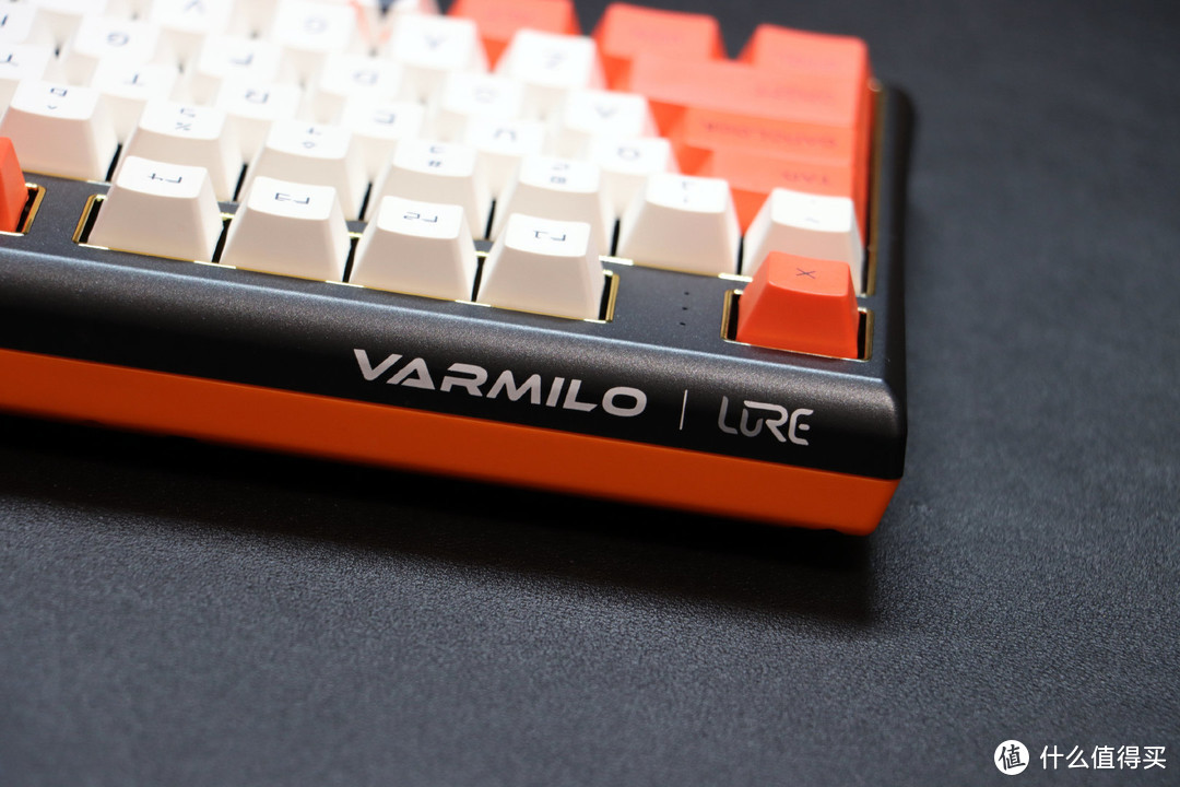 阿米洛（Varmilo）魅系列：觉醒 三模机械键盘开箱评测