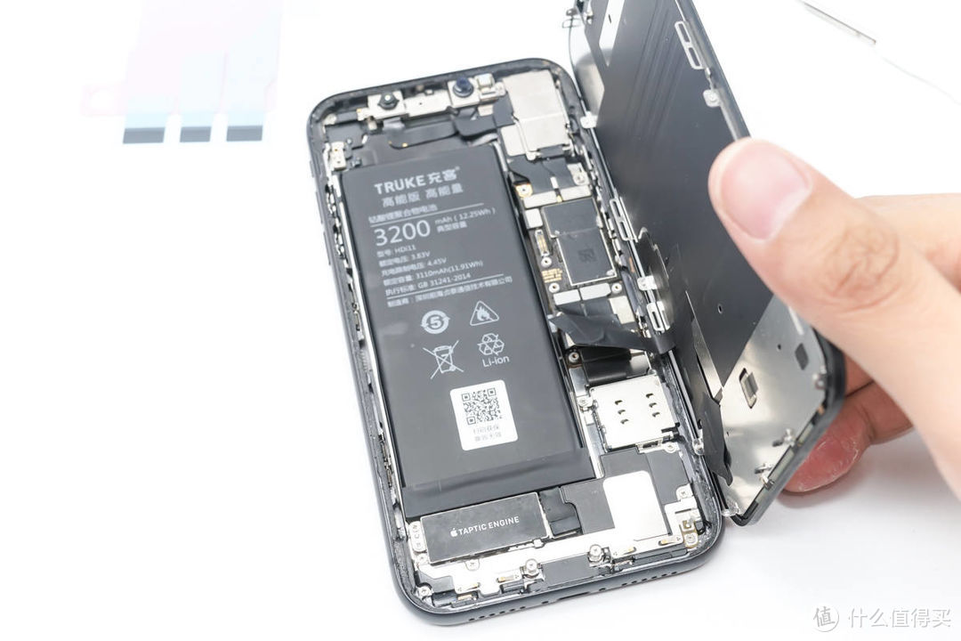 iPhone 换电池？充客 iPhone 11 电池装机实测