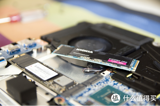 高级玩家必备，铠侠EXCERIA PRO PCIe4.0固态硬盘入手体验