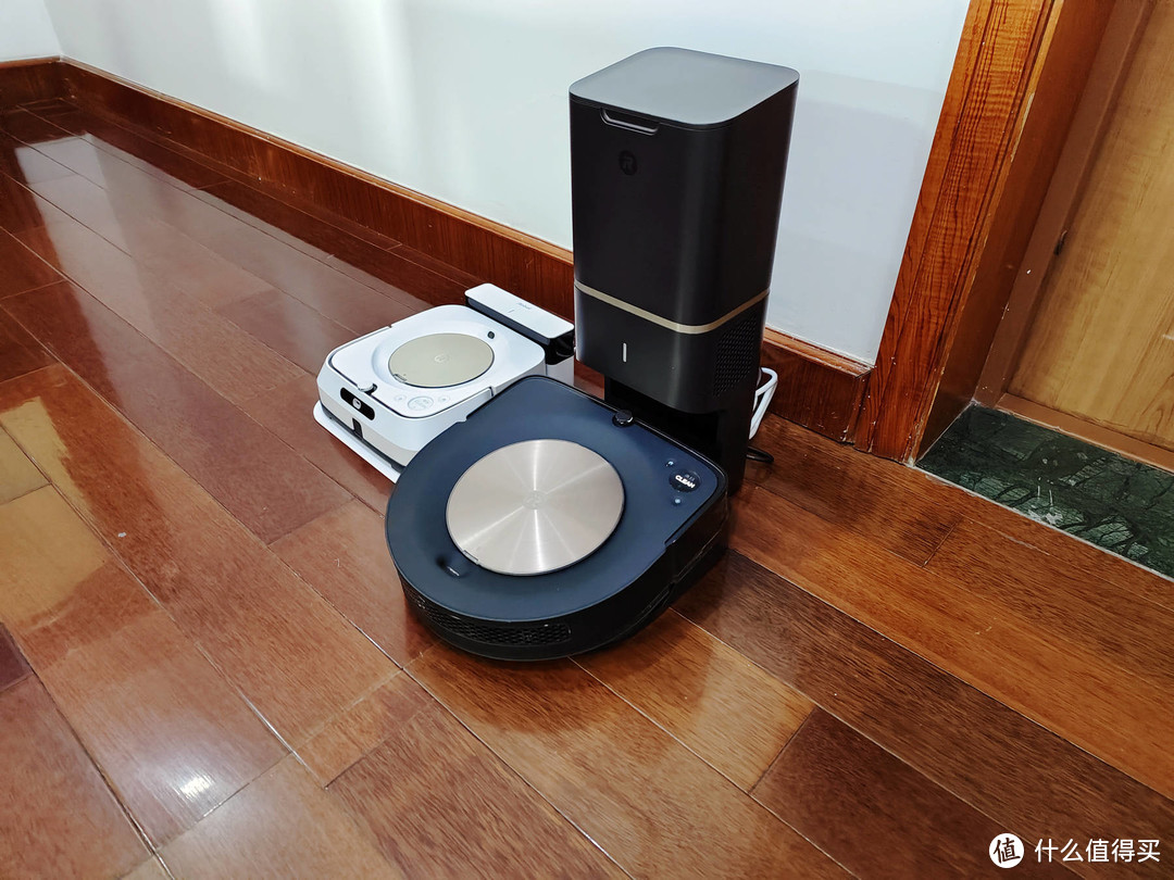 ​一擦一拖，轻松联动搞定深度清洁 - iRobot s9+扫地机器人 & m6擦地机器人