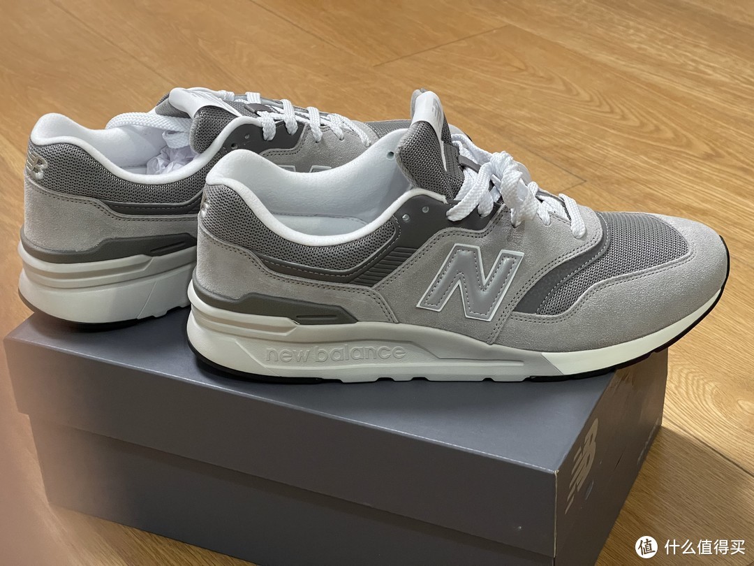 造型仍然经典，NEW BALANCE 997HCB