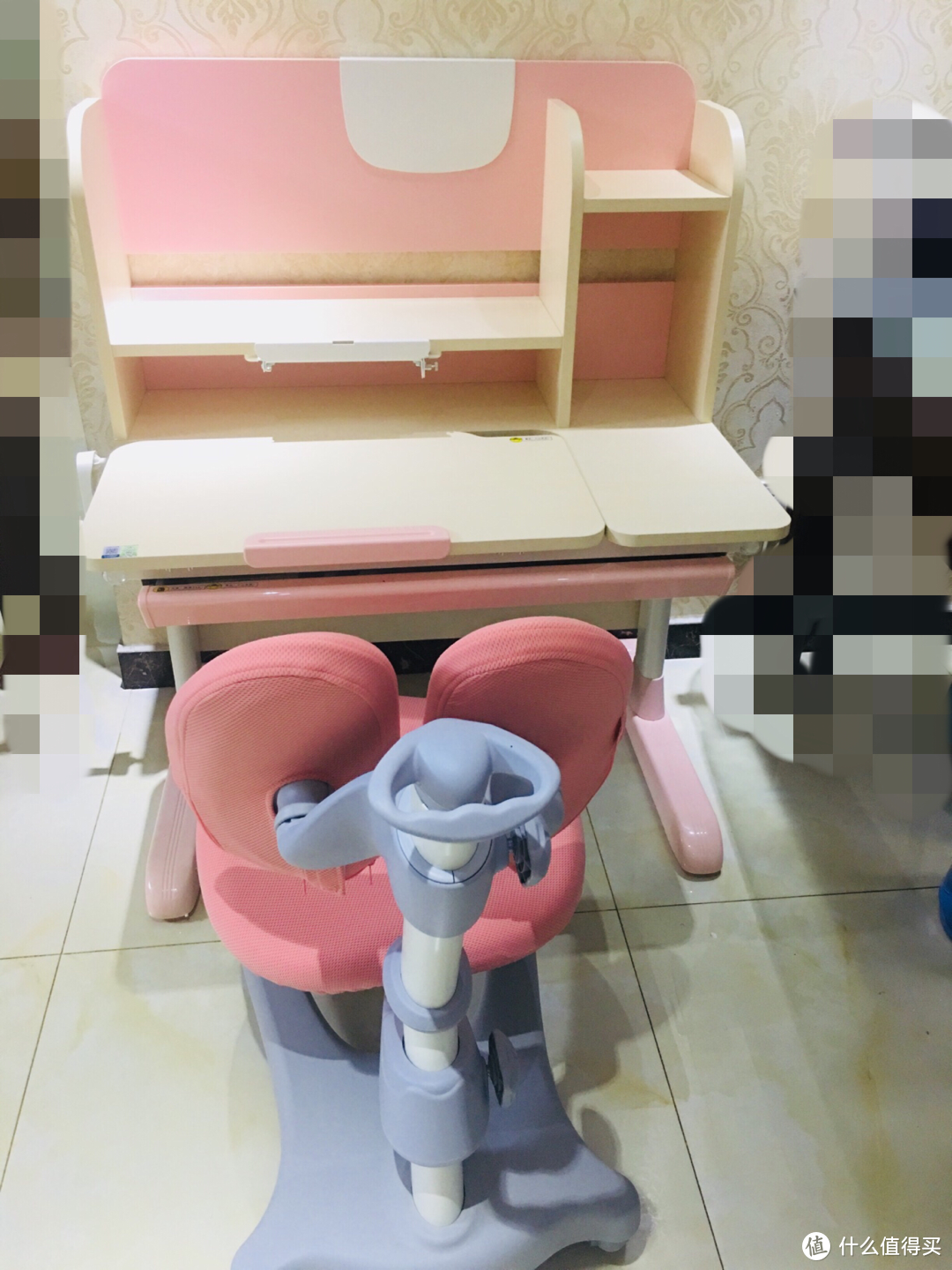 年末搞定小妞的专属学习区--护童儿童学习桌椅套装DW90Y