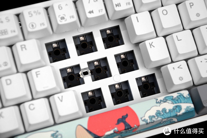 独一无二的ESC，小呆虫GK61轻弹版珊瑚海机械键盘开箱