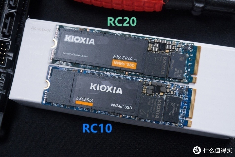 太爱铠侠RC20固态硬盘了，ITX机箱的绝配，高速、低温