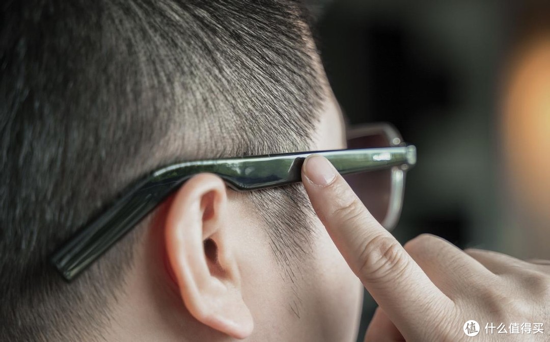 华为首款鸿蒙智能眼镜：更贴心的智慧生活随身助手