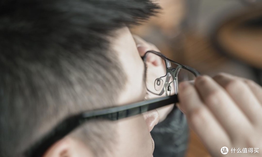 华为首款鸿蒙智能眼镜：更贴心的智慧生活随身助手