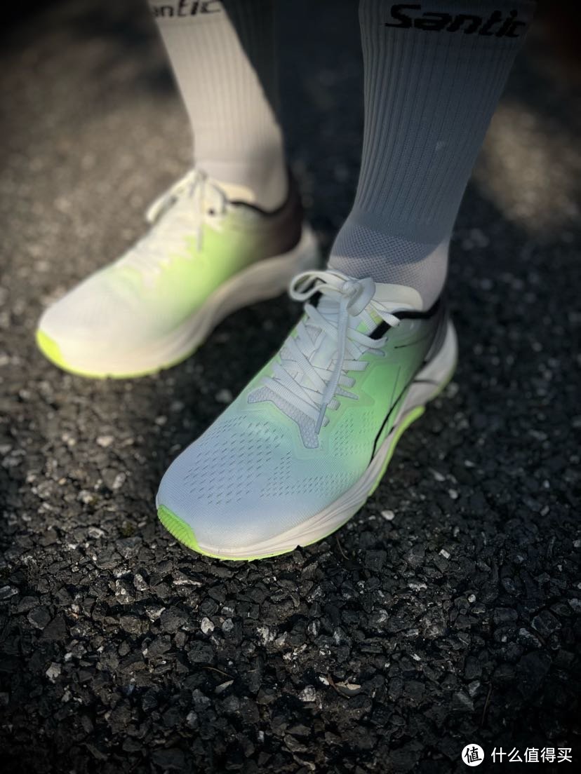 2021年穿过的跑鞋，从入门到顶级碳板！看看哪些值得买？