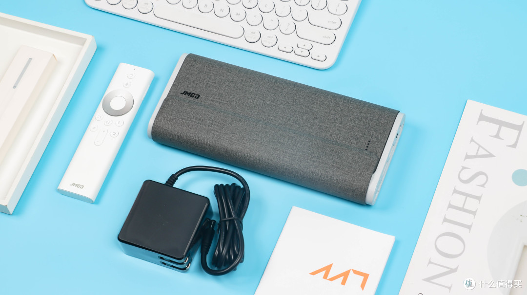 小巧好携带坚果m7便携式投影仪02晒单