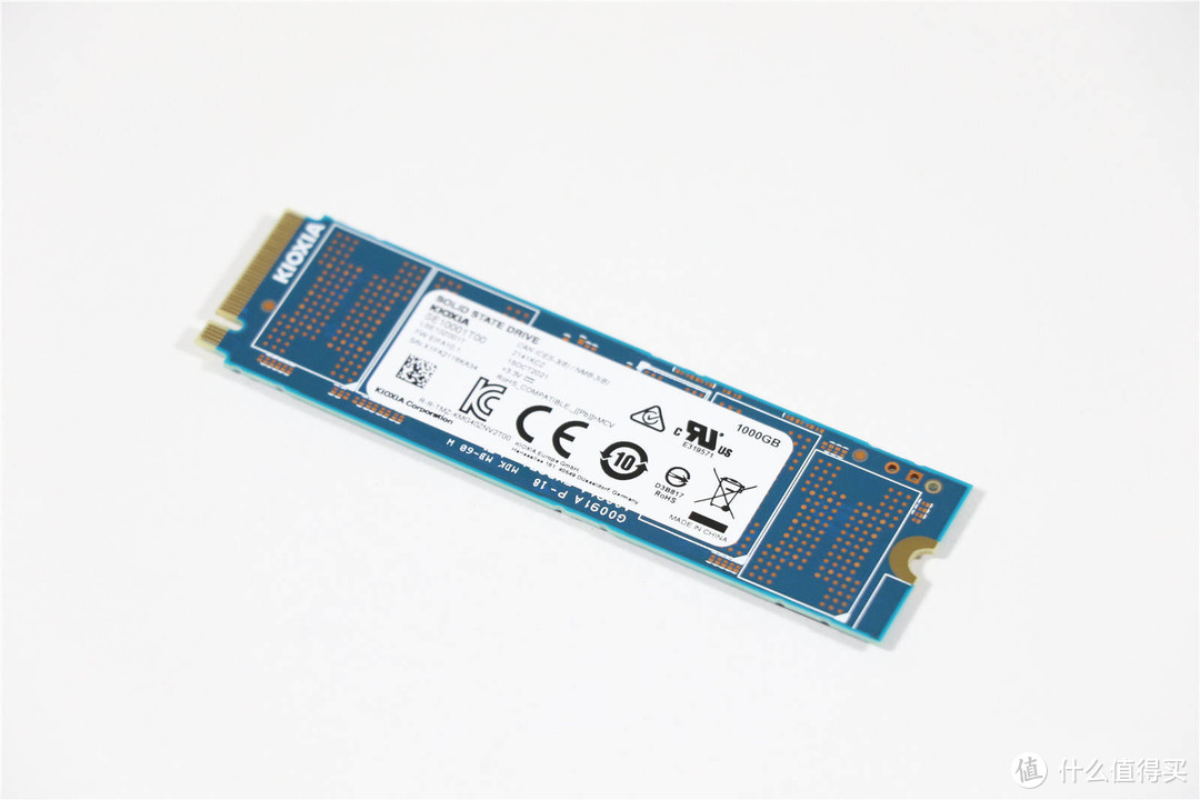 PCIe4.0旗舰 极速王者 遨游驰骋 铠侠SE10 1TB NVMe固态硬盘评测体验