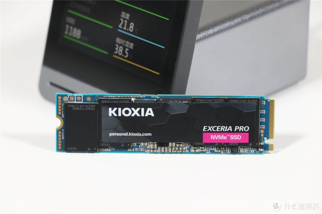 PCIe4.0旗舰 极速王者 遨游驰骋 铠侠SE10 1TB NVMe固态硬盘评测体验