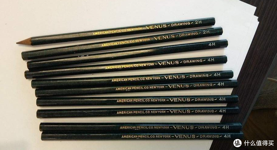 近百年前国内风靡的美国维纳斯铅笔，同样写着Drawing，是不是和中华101很像？