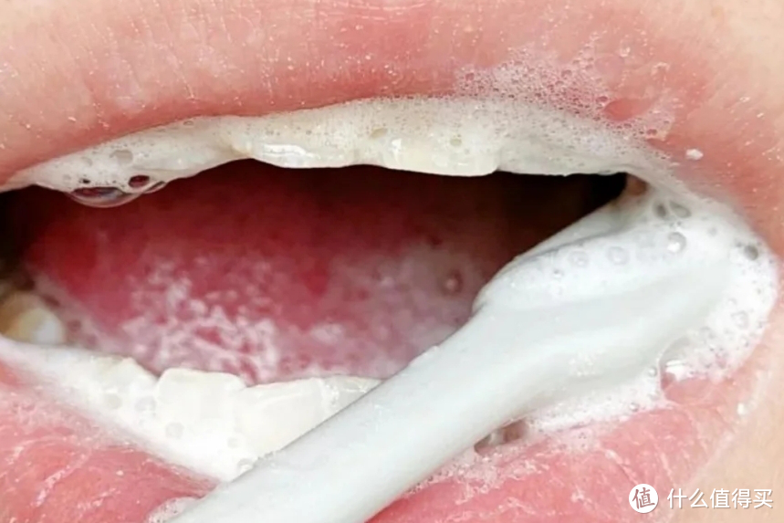 被大数据按头安利的牙粉，真的能美白牙齿吗？
