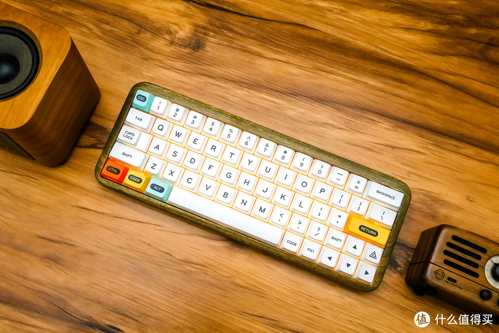 可以盘的客制化键盘？一发入魂，绿檀木外壳MelGeek Mojo60双模键盘入坑记