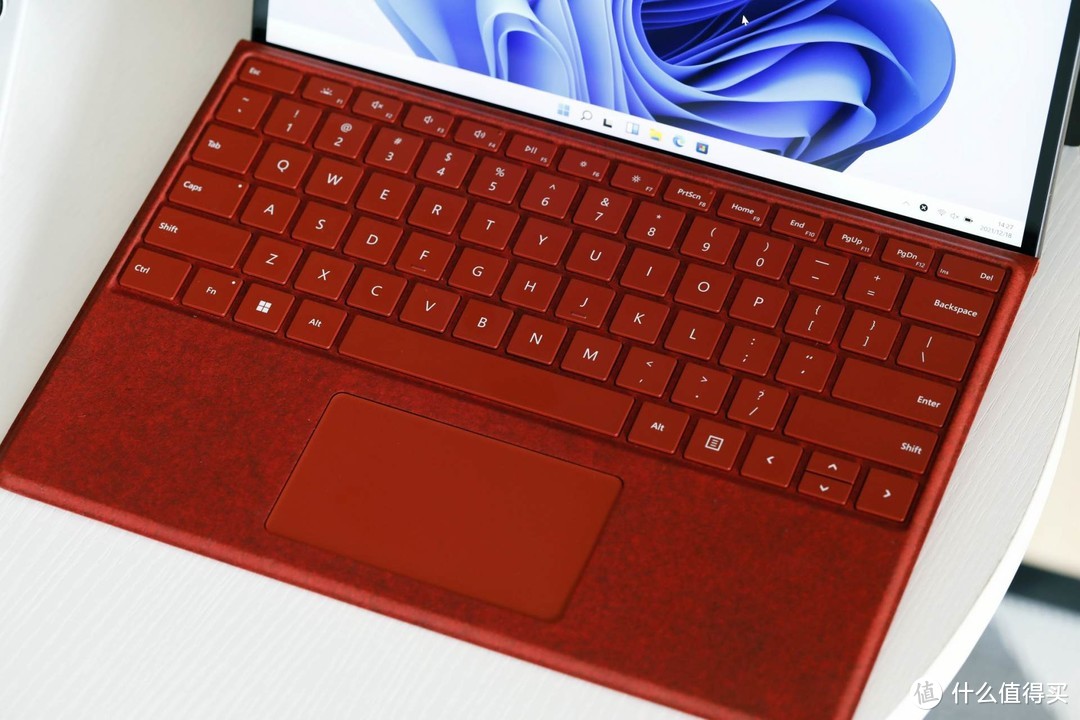 生产力翻倍，iPad Pro与Surface Pro键盘的选择